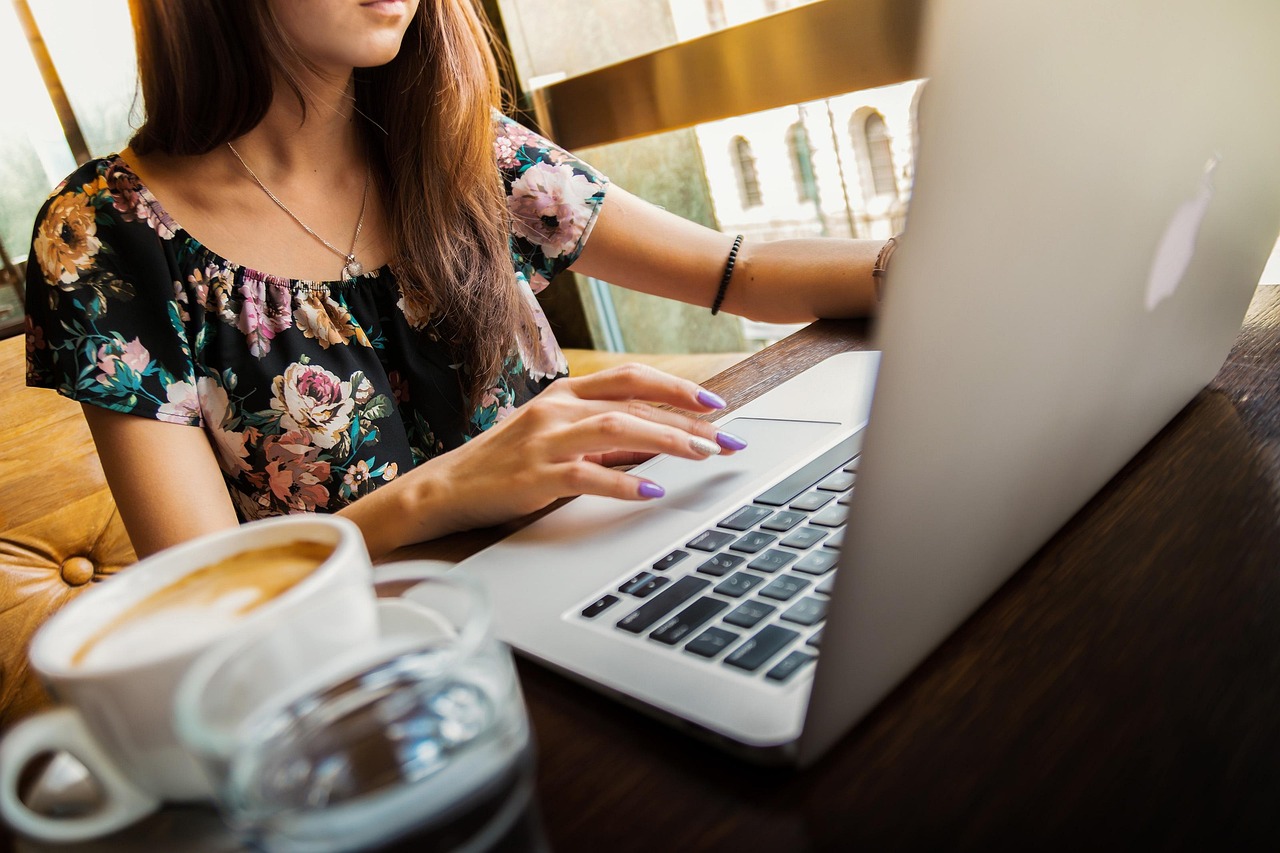 Person at a clean desk preparing for focused work
